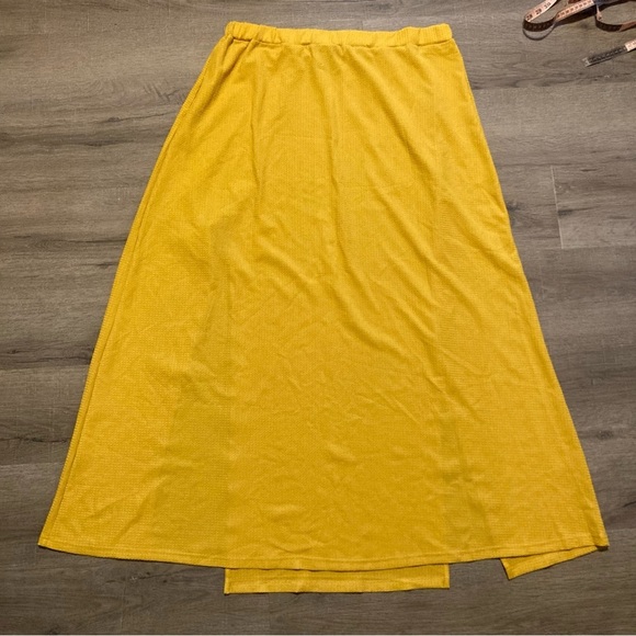 Shein Yellow Crop Top Shrug 1X and Long Slit Skirt 3X Set NWOT (fits 14 16 18) - Picture 3 of 13